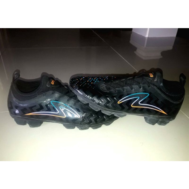 Sepatu Bola Murah Specs Cyanide Galaxy FG Original (Black Modular)