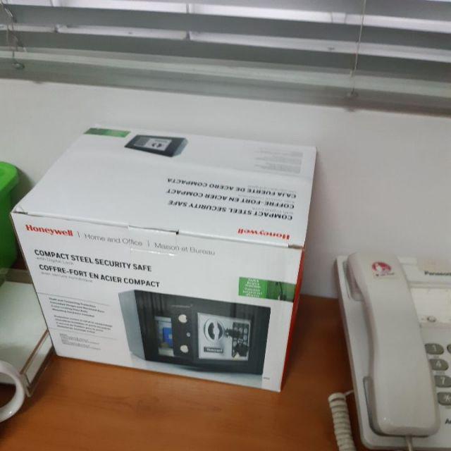 Brankas Baja Honeywell Usa 5005 Size Kecil