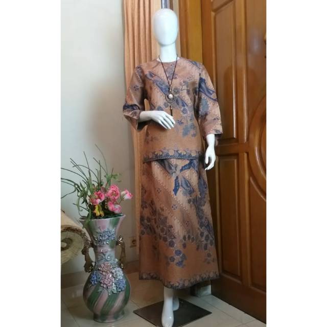 SET ROK BATIK KLOK