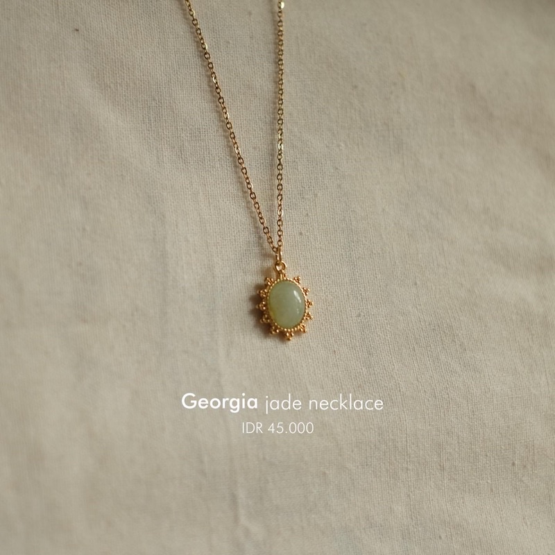 Ark.co - Georgia green beige jade vintage necklace kalung hijau batu etnik