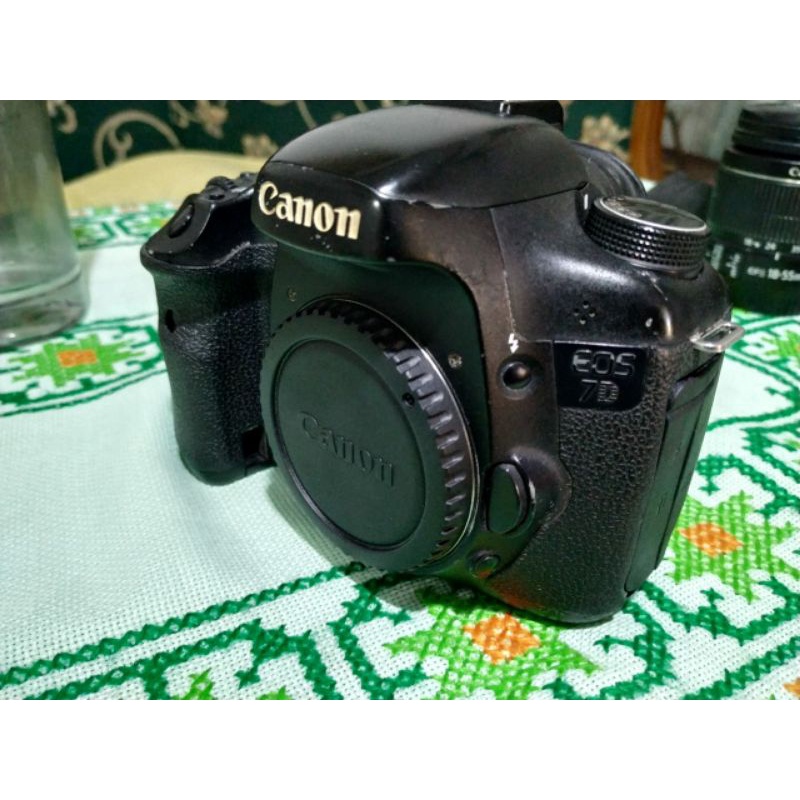 Kamera Canon 7D bekas-Fullset