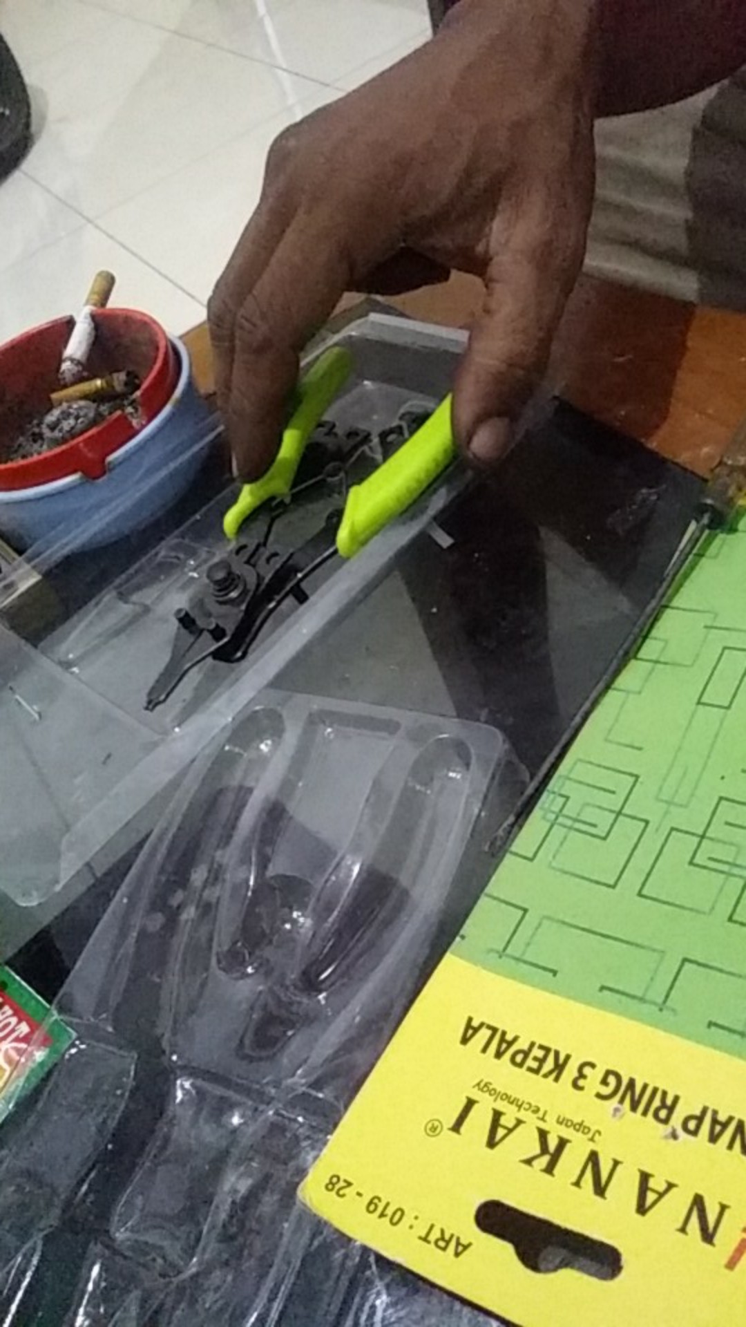 Tang Snap Ring 3 Kepala Nankai