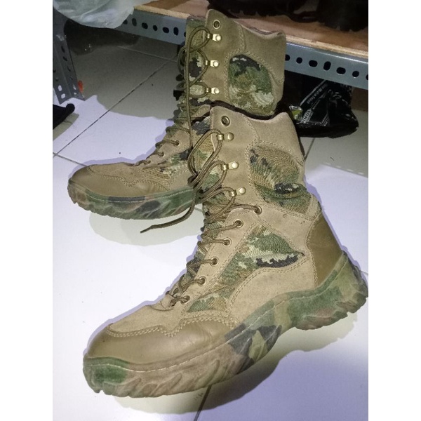 ORI, Sepatu PDL Kostrad jatah TNI AD. (Bekas) masih bagus 80%