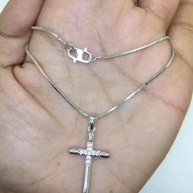 kalung salib anti karat bahan titanium (bisa COD)