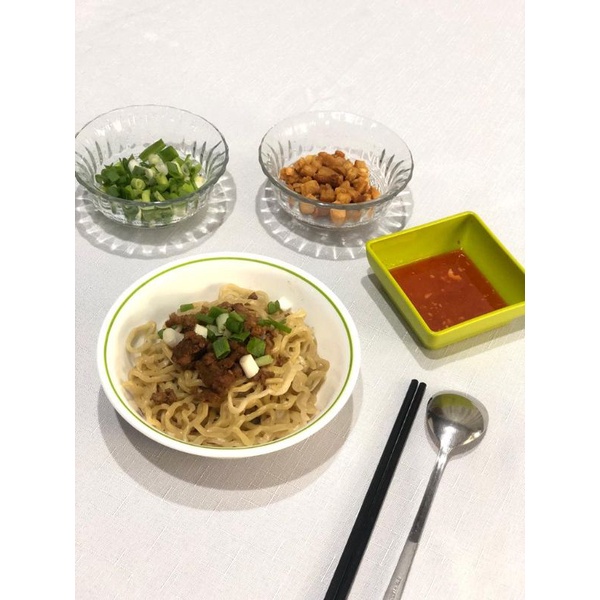 

Bakmie Babi Laupan vacuum pack frozen instant
