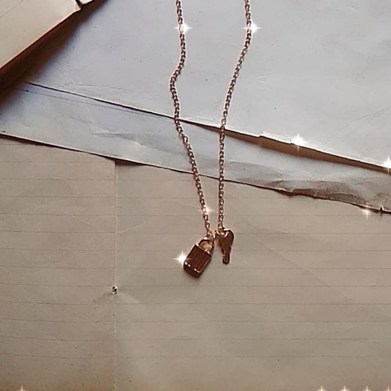 kalung gembok + kunci kecil