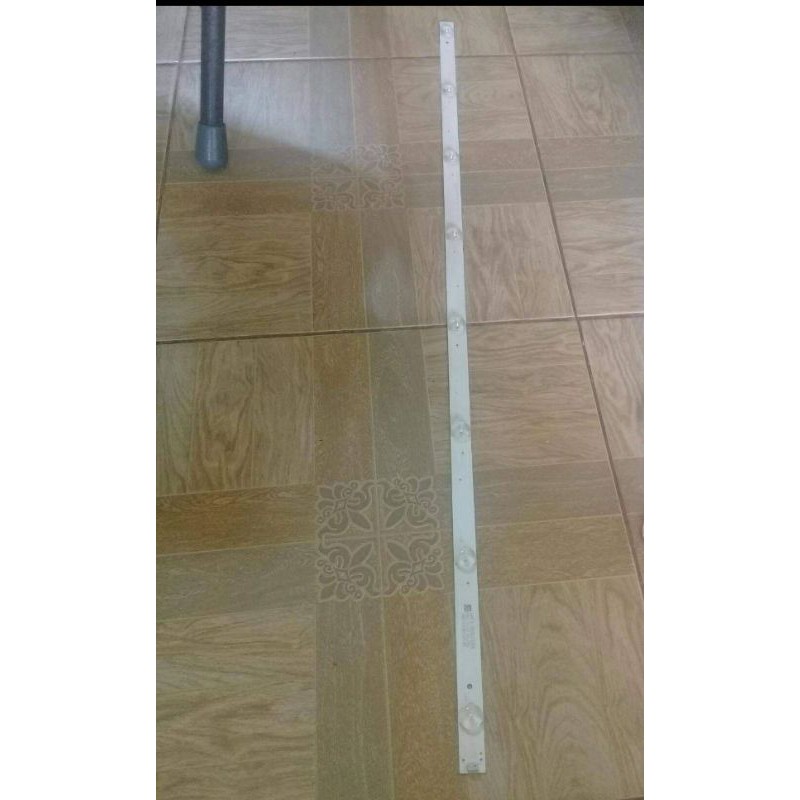 LAMPU BACKLIGHT TV AQUA 40