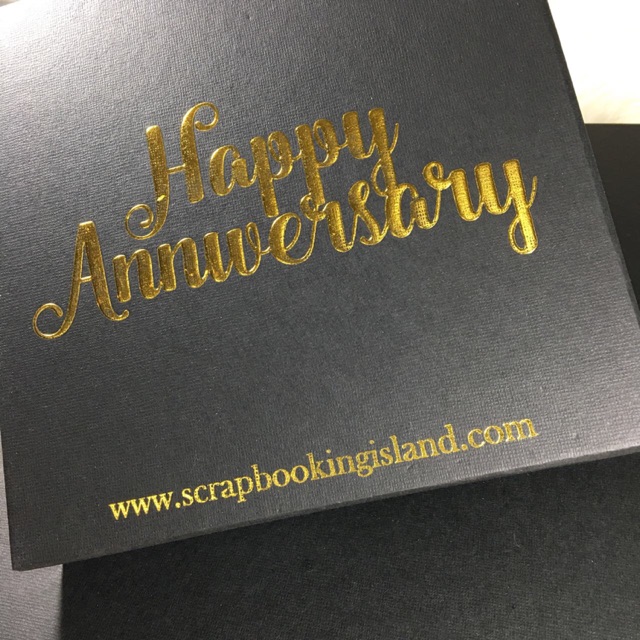 

Gift box kotak kado exclusive gold embossed anniv bday pacar sahabat