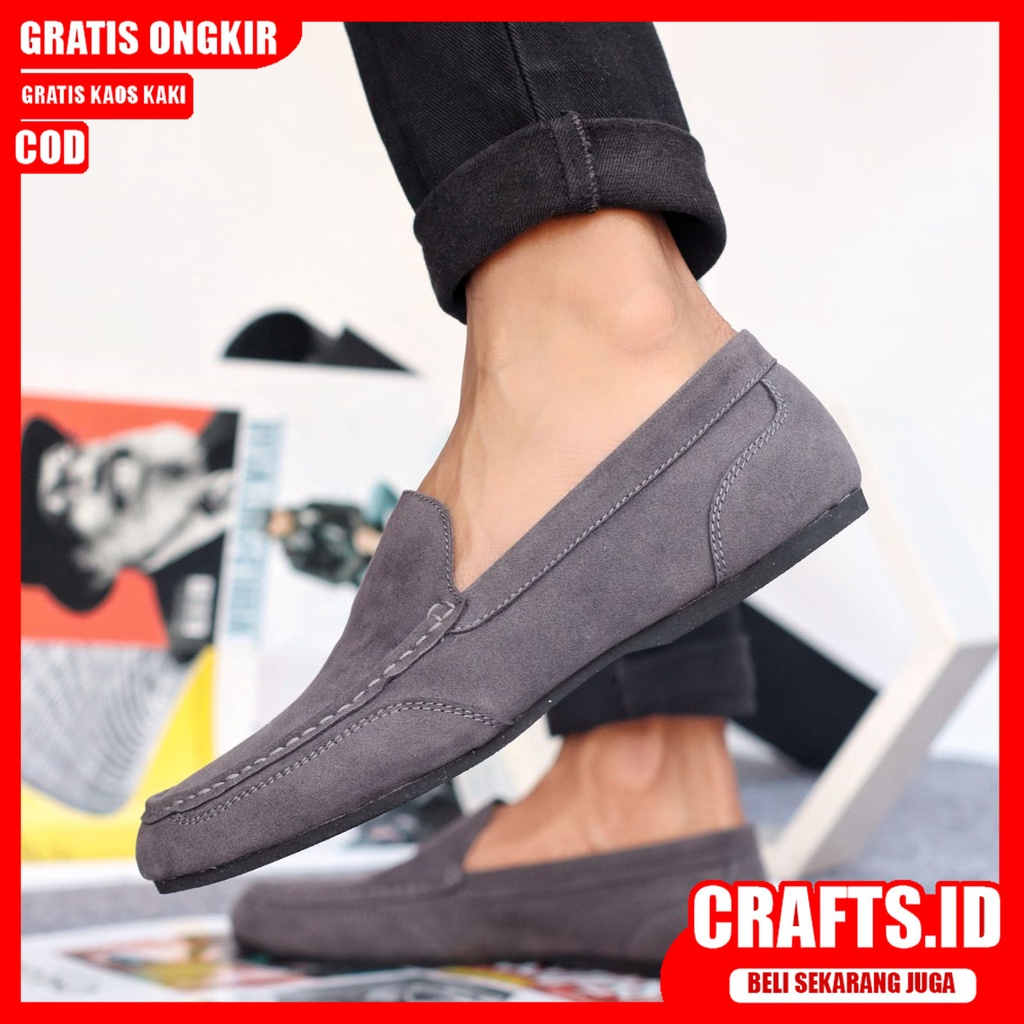 CRAFTS X MOODMAX Sepatu Slip On Pria Sepatu Casual Pria Slip Slop Kulit Suede AntiSlip Cowok/Cowo Original Sepatu Kasual Kerja Kantor Kondangan Gaya Santai Keren Kekinian Murah Terlaris