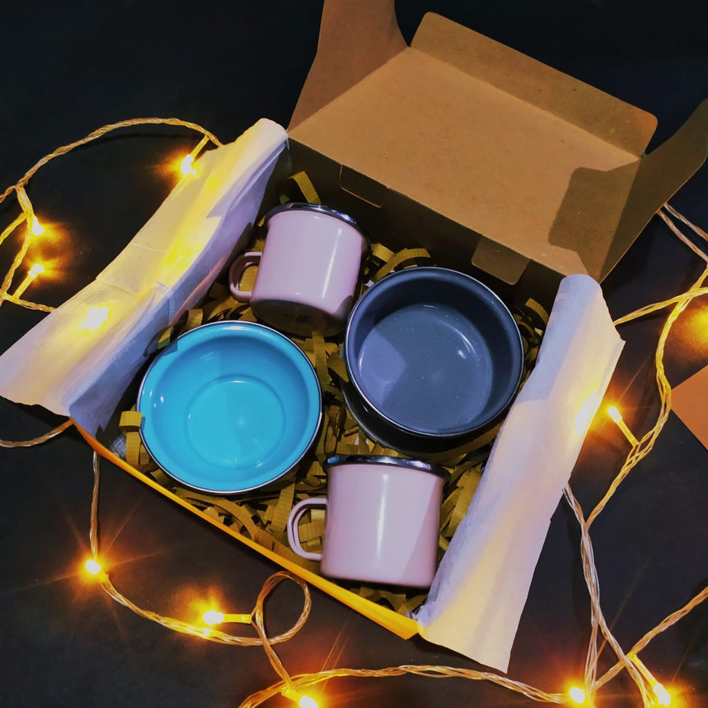 

HAMPERS || pastel set