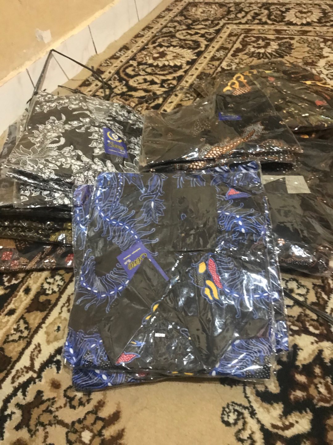 Kemeja Batik Pria Lengan Panjang Slim Fit Alpin Putih Ory Suffa