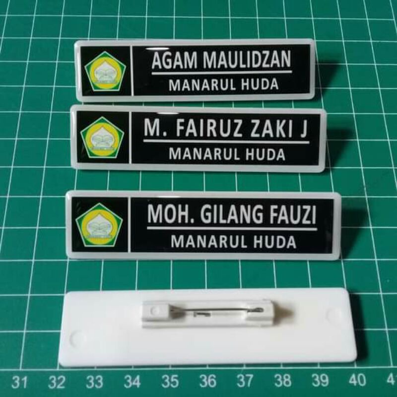 

PAPAN NAMA DADA NAMETAG AKRILIK CUSTOM