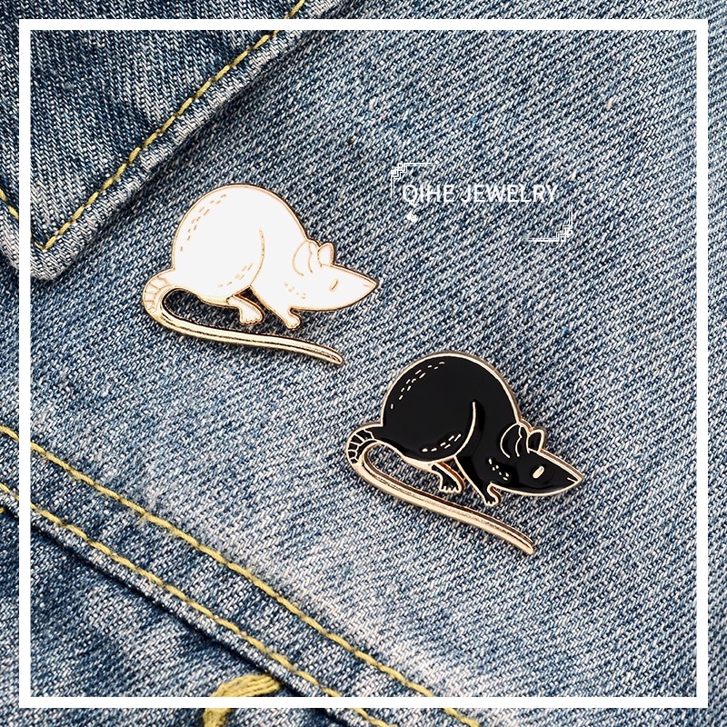 Bros Pin Enamel Bentuk Tikus Warna Hitam Putih Untuk Hadiah