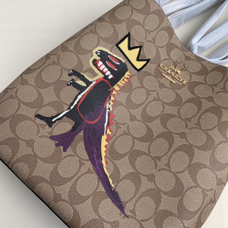 Coach X Jean Michel Basquiat Small Town Bucket Bag 21 Cm (C5787)