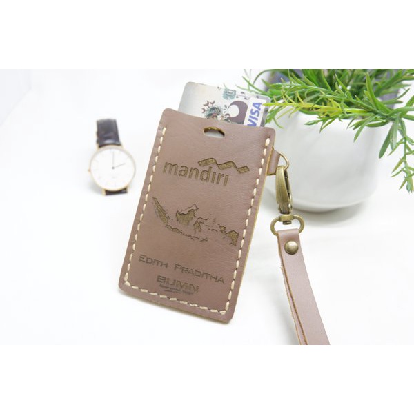 

ID CARD HOLDER CUSTOM 2 SLOT KULIT ASLI NAME TAG TALI KULIT COKLAT MUDA TERMURAH Diskon