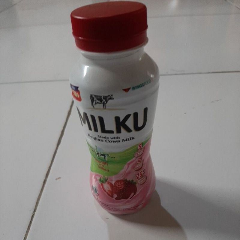 

susu milku belgian cows milk susu UHT rasa strobery enak dan manis