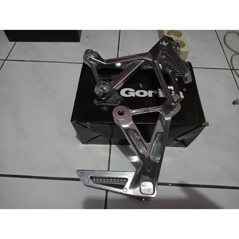 POSTEP CBR 650 FOOSTEP CB 650 CBR 650 STEP FOSTEP CB 650 CBR 650 IMPORT GORILLA