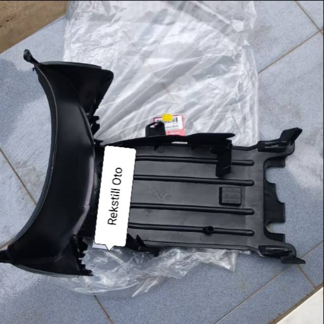 COVER DEK LANTAI BAWAH DEK LUMPUR VARIO 110 LAMA KARBU ORIGINAL
