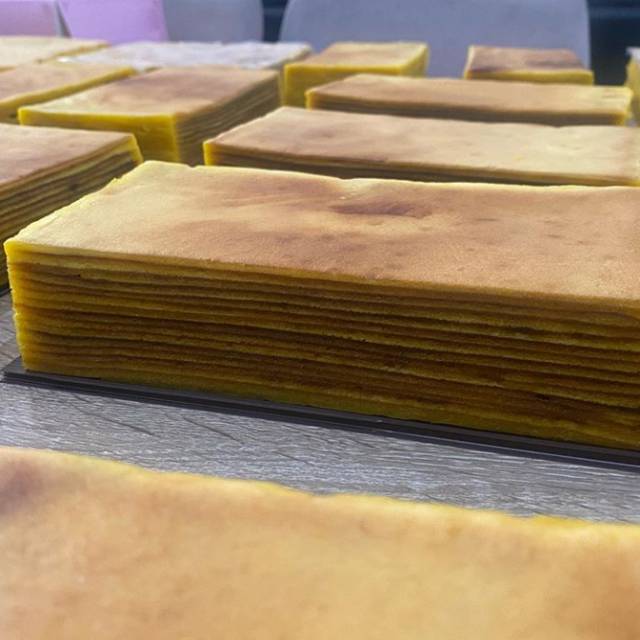 

lapis legit setengah loyang / kue khas palembang