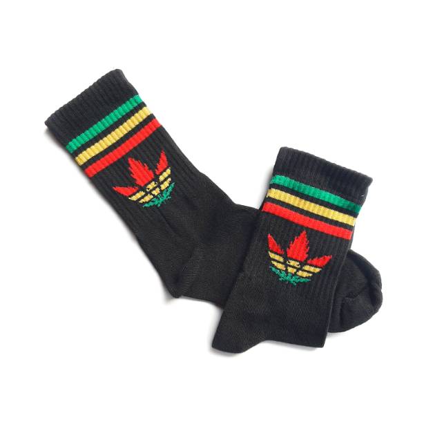 Kaos kaki motif daun merah kuning hijau