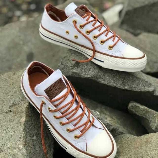 Converse Premium