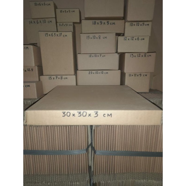 

Kardus 30x30x3 cm Dus Box Baru Polos luar dalam