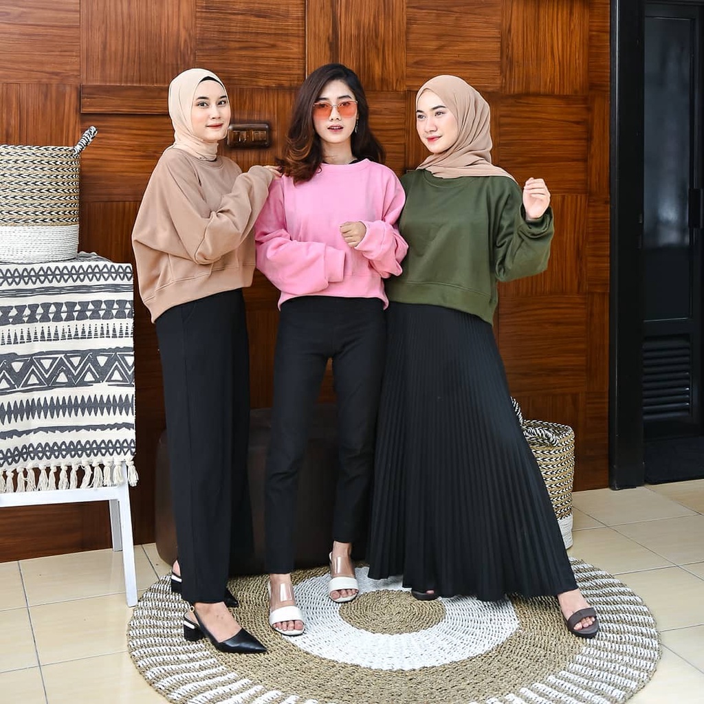 SWEATER JAKET CEWEK CROP SWETER JEKET CEWE KEKINIAN CROP PENDEK FLEECE TEBAL MURAH