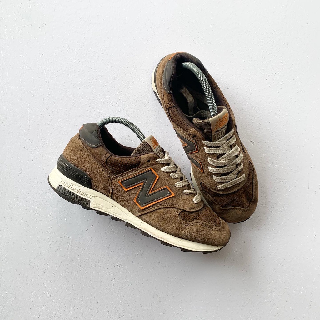 SEPATU NEW BALANCE 1400 USA REFLECTIVE SIZE 40 | SECOND BRANDED