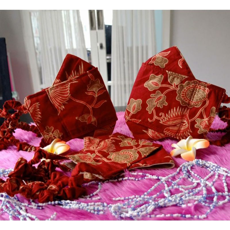Masker 3D batik Dharmawanita serut