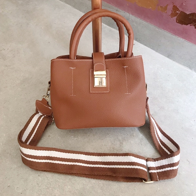 Mores Shop Tas selempang Wanita Kulit PU polos Cally slingbag import Long strap bag adjustable