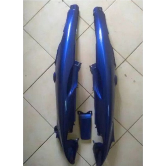 Cover body Jupiter z lama warna biru
