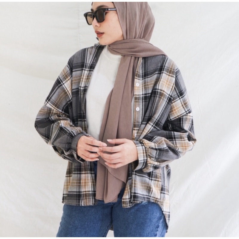 Kimberly Flanel Shirt / Kemeja Flanel / Kemeja Flanel Oversize-Grey Ld 120