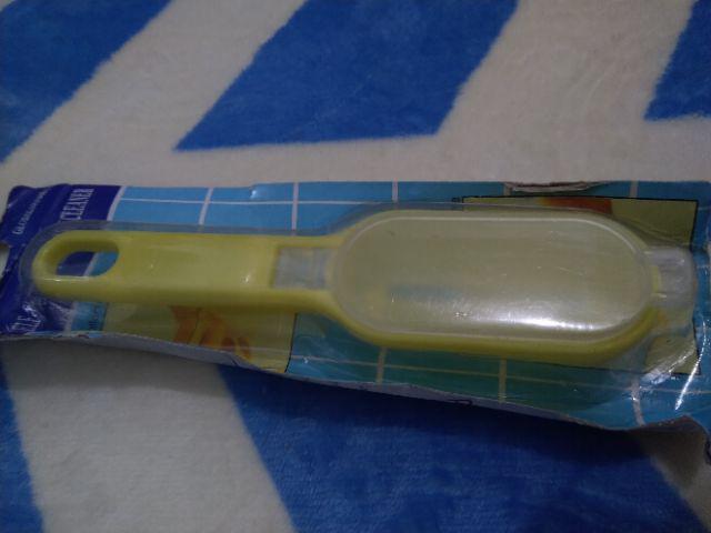 Pembersih Sisik Ikan