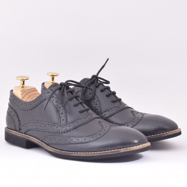 Sepatu Azcost Wingtip Oxford