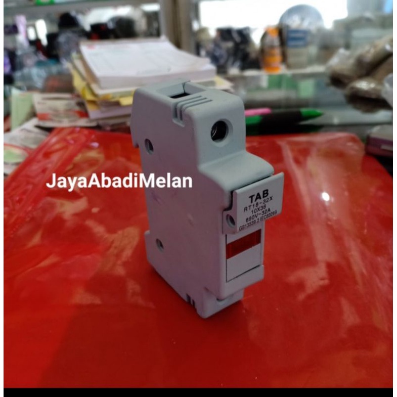 Fuse holder 10 x 38 rumah sekring