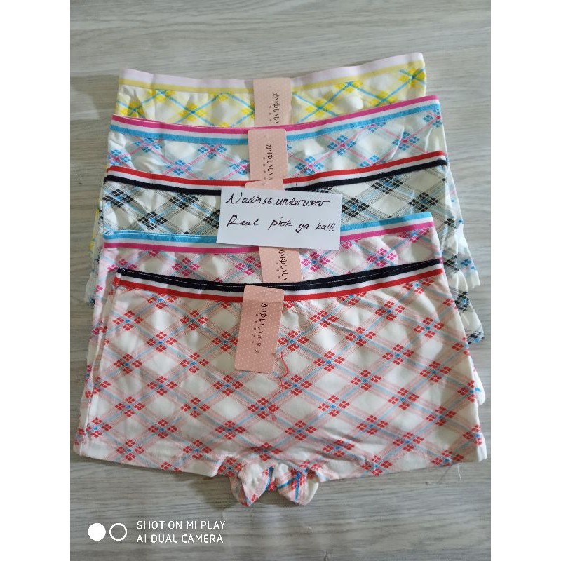 Celana Dalam Wanita / Shot / Boxer Wanita /Celana Dalam Shot Segi Empat Bahan Katun Motif