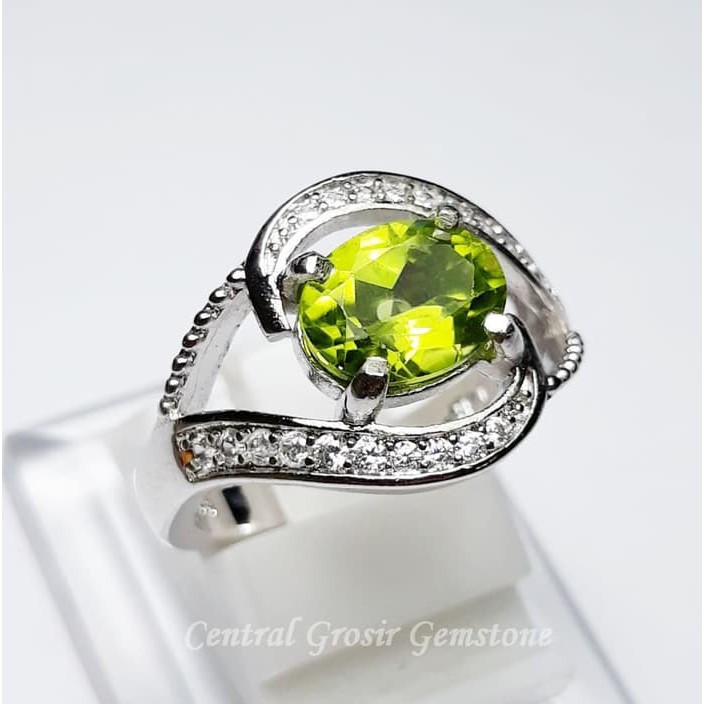 Batu Cincin Wanita Natural Green Peridot Istimewa