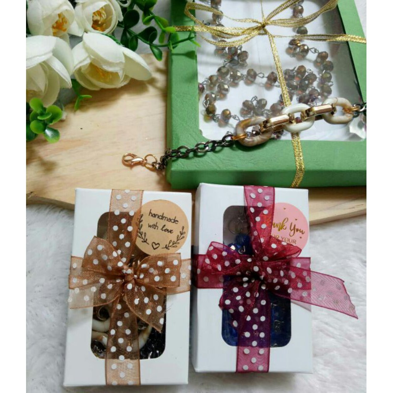 

Box kemas || tambahan kemas box untuk kalung masker