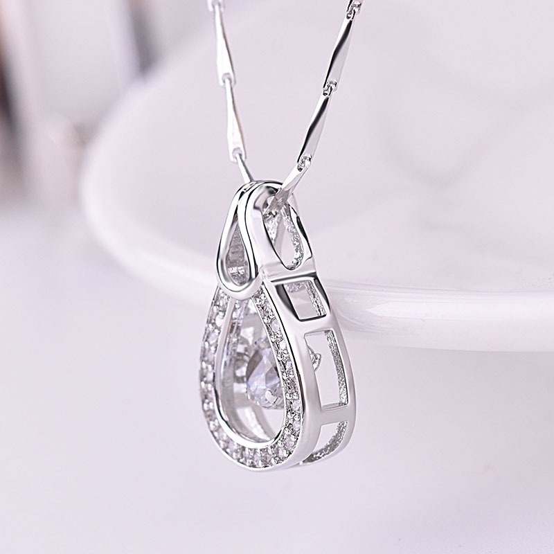 [Ready Stock]Fashion Inlaid Diamond Smart Pendant Silver Necklace