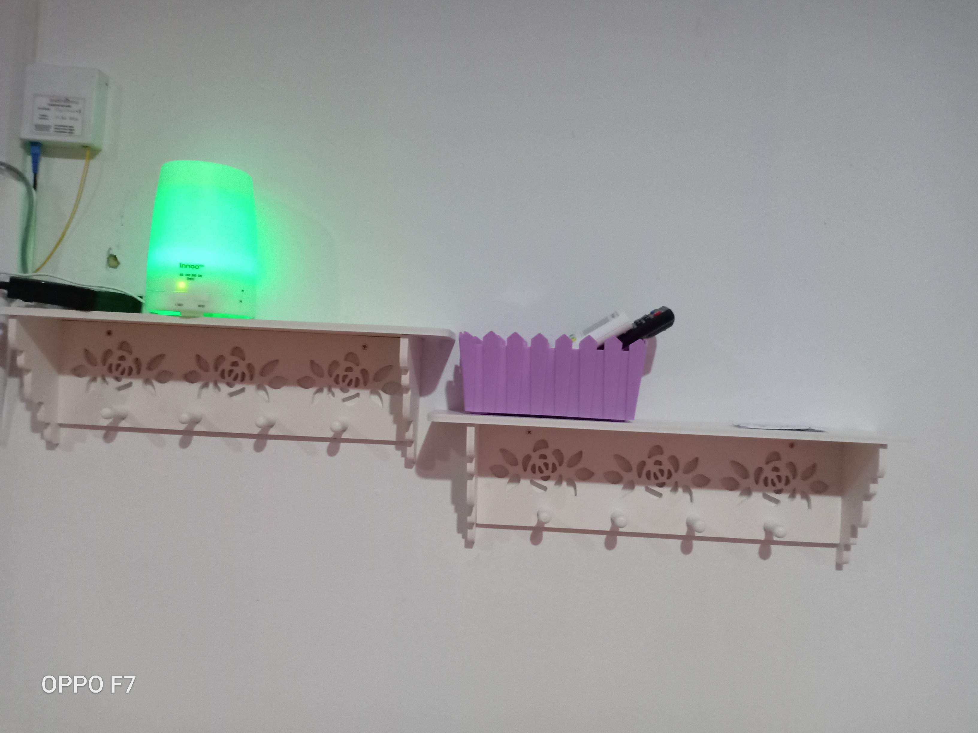 511 Rak Dinding Dengan 4 Hook