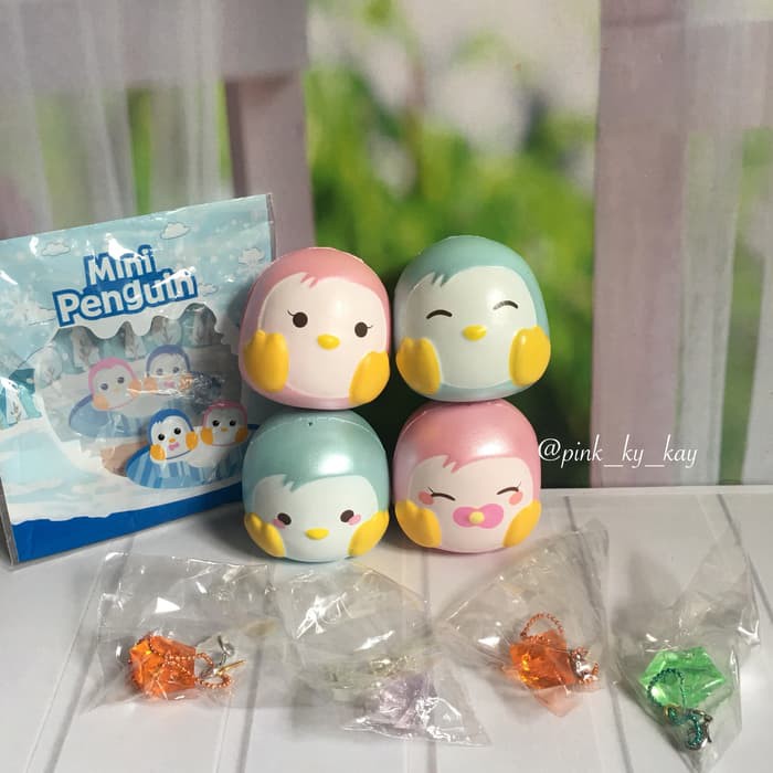 SQUISHY LICENSED MINI PINGUIN BY PUNIMARU