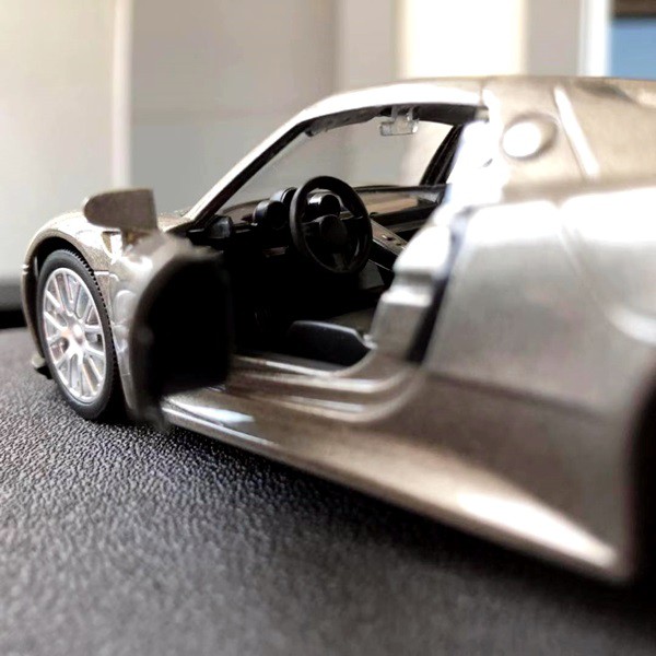 PORSCHE 918 Parfume Pewangi Pengharum Mobil Parfum Pajangan Miniatur Diecast Mobil