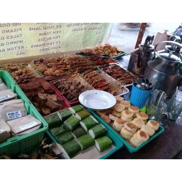 

Sate angkringan lengkap