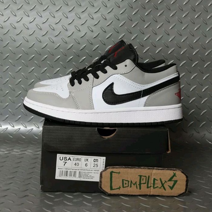 light smoke grey lows