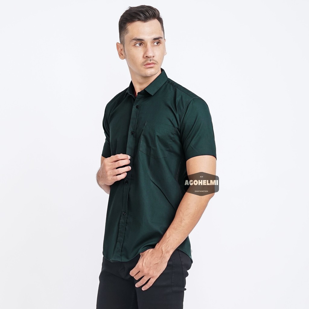 Kemeja Pria Lengan Pendek Kemeja Polos Warna Hijau Botol Hijau Tua Dark Green Slimfit Casual Keren