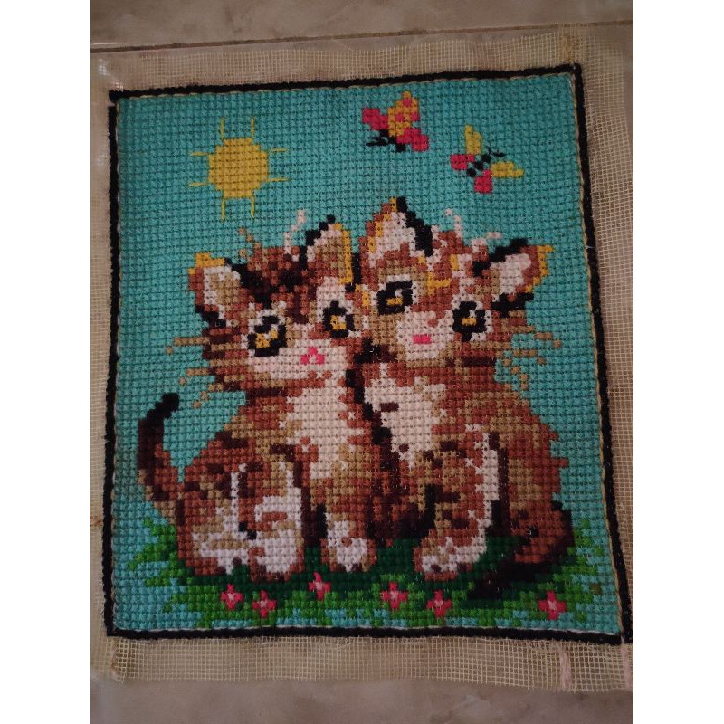 KRISTIK KUCING HIASAN DINDING