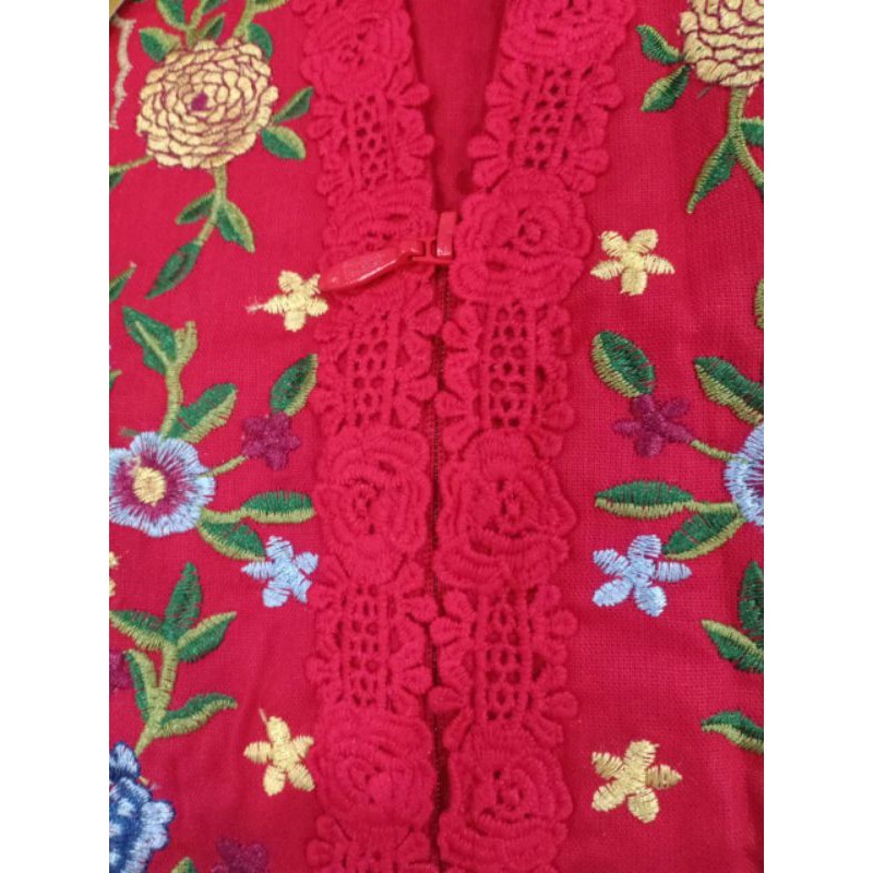 Kebaya alexuez merah  bordir timbul premium /kebaya modern 0631 bordir lancip