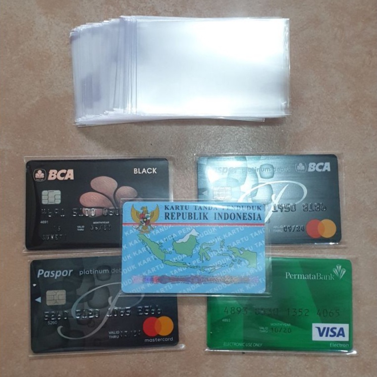 Plastik pelindung ATM / SIM / KTP / Kartu Nama Cover pelindung card on