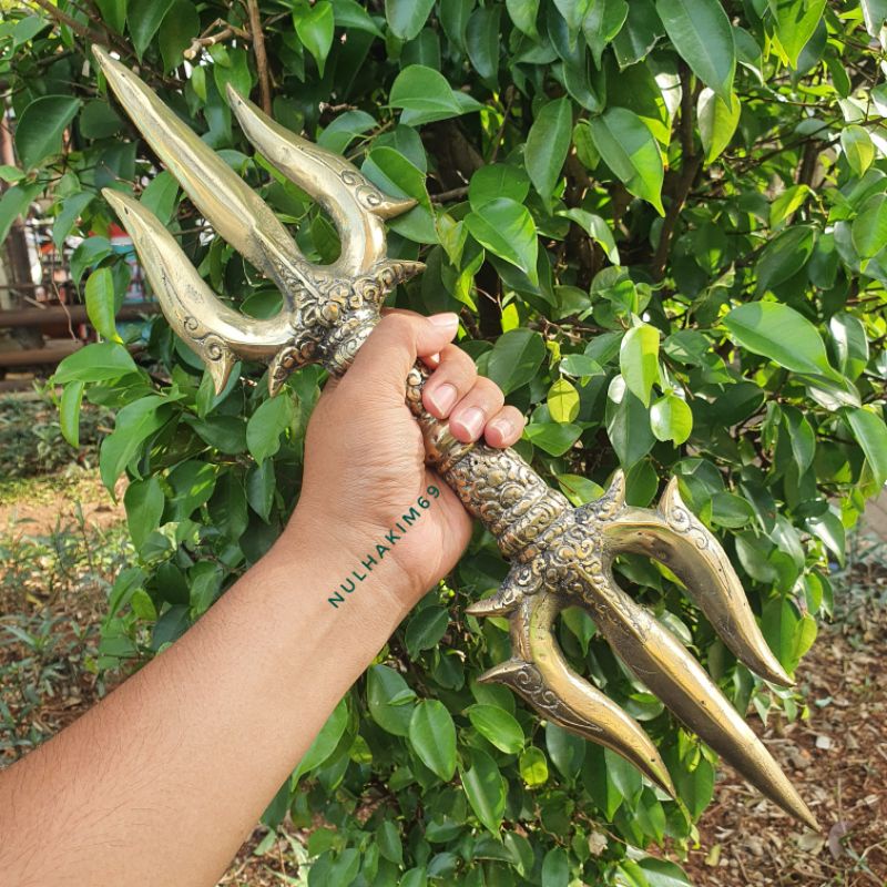 pusaka tri sula bahan kuningan 100%asli