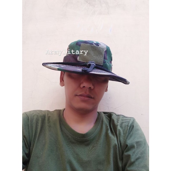 Topi rimba velbet